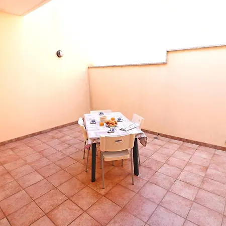شقة Casa Vacanze Desy A 4/5 *